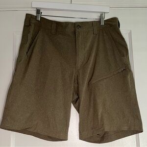 Duluth Trading Co Olive Hybrid Utility Shorts